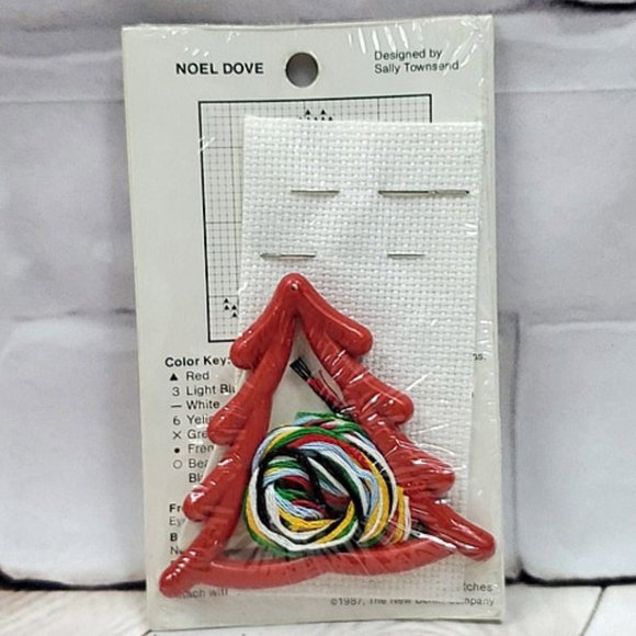 2 Vintage Counted Cross Stitch Christmas Orn Kit - Picture 3 of 6